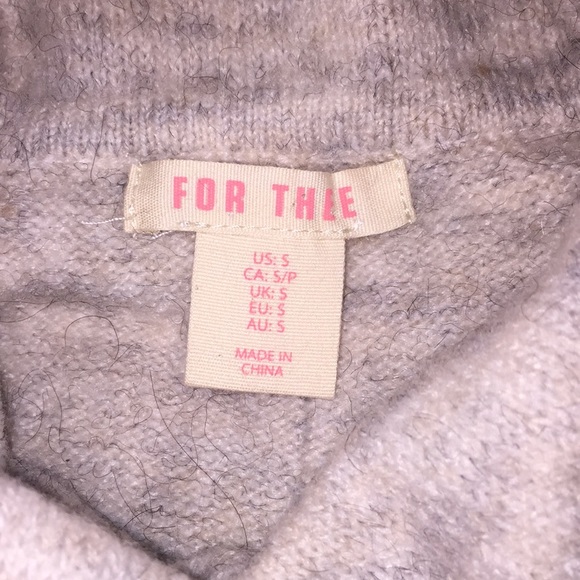 Sweater - Picture 4 of 5